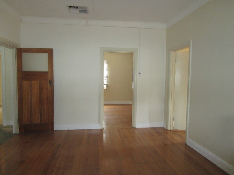 16 Waltham Street, Berri SA 5343