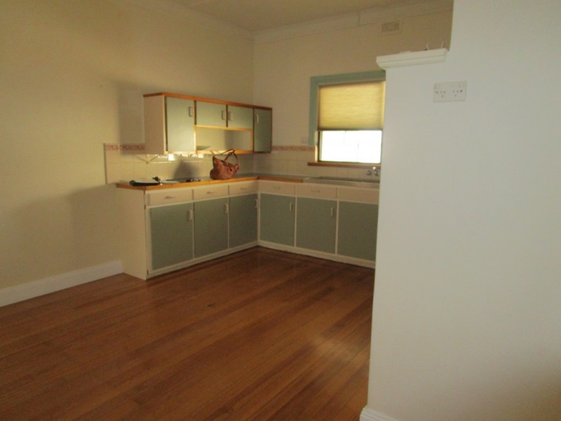 16 Waltham Street, Berri SA 5343