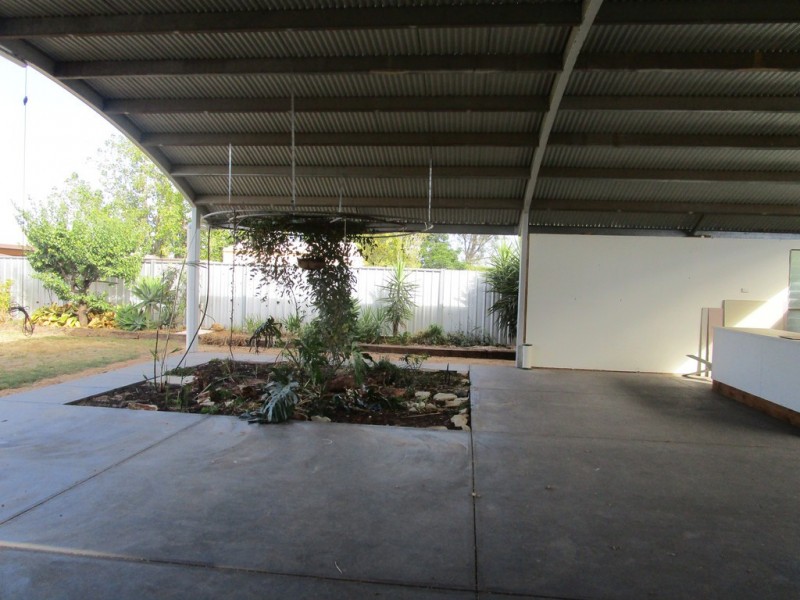 16 Waltham Street, Berri SA 5343