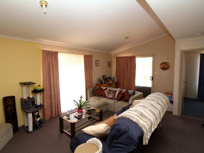 10 Torrens Street, Loxton SA 5333
