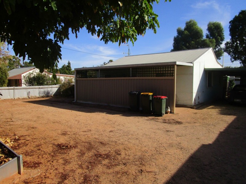 11 Waltham Street, Berri SA 5343