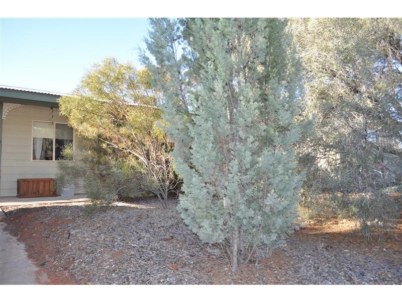 42 HERMIT STREET, Roxby Downs SA 5725