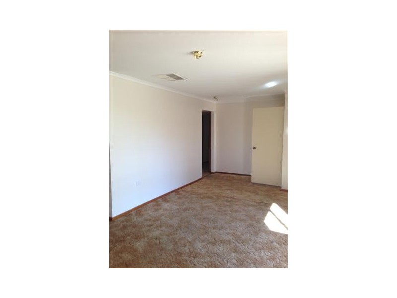 19 Curdimurka St, Roxby Downs SA 5725