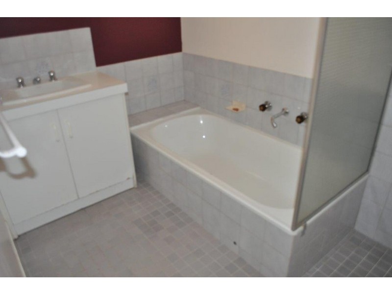 16 WIRRDA STREET, Roxby Downs SA 5725