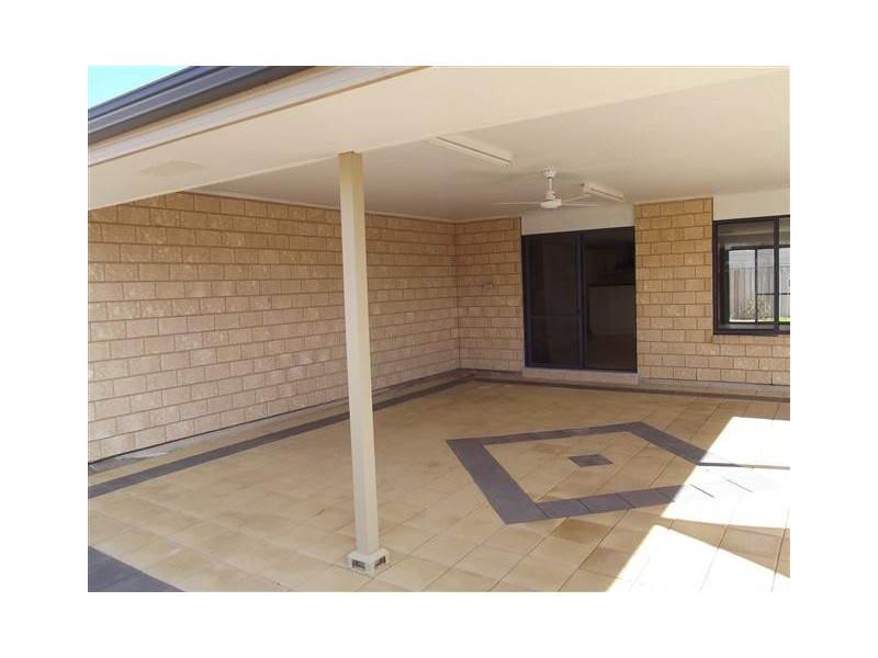 29 Tiliqua Crescent, Roxby Downs SA 5725