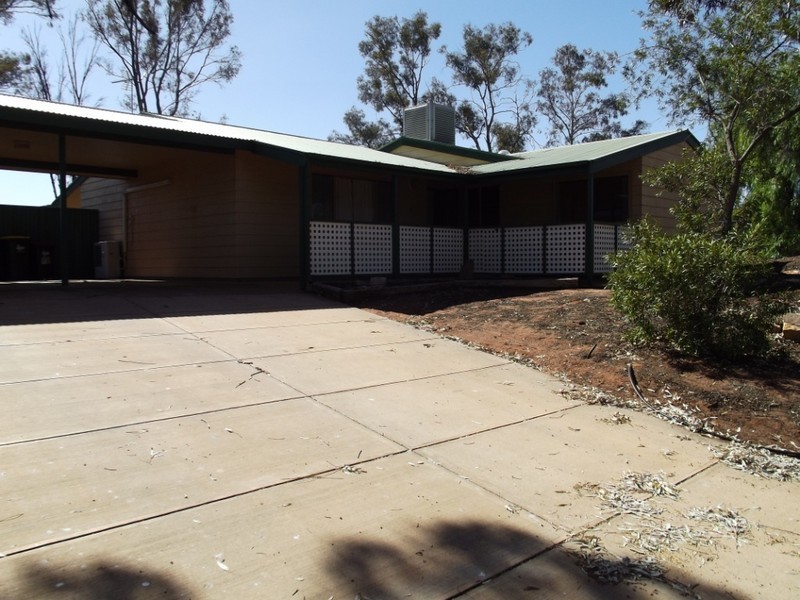 11 BLANCHE COURT, Roxby Downs SA 5725