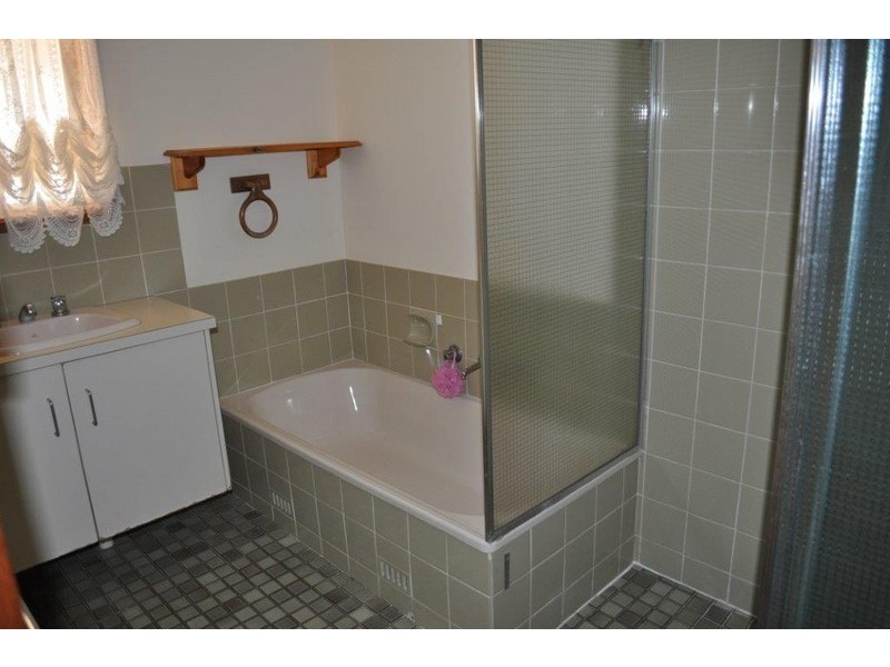 11 BLANCHE COURT, Roxby Downs SA 5725