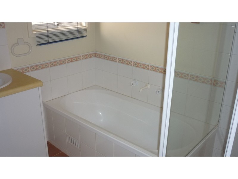 24  PINE CRESCENT, Roxby Downs SA 5725