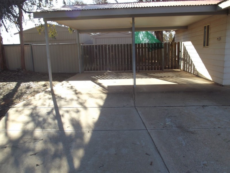 11 Anna Court, Roxby Downs SA 5725