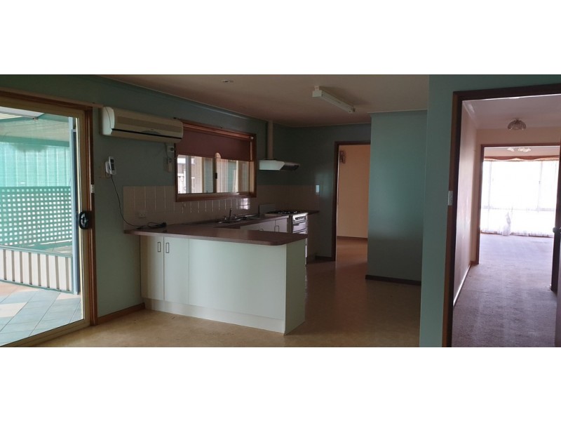 11 Anna Court, Roxby Downs SA 5725