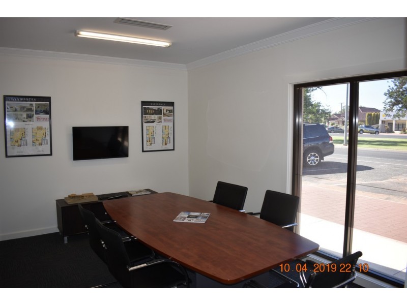 146 Renmark Avenue, Renmark SA 5341