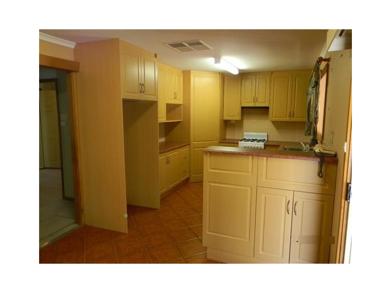 8 Hamilton, Roxby Downs SA 5725