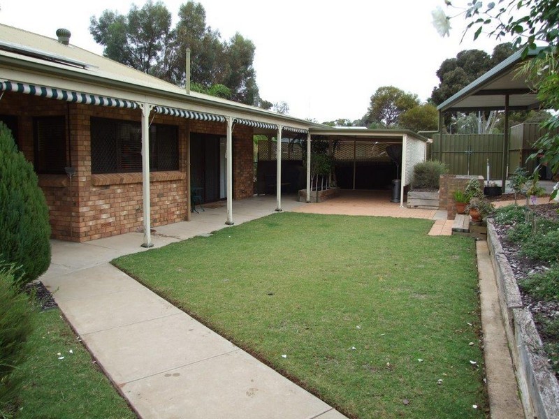 2 Arndt Street, Berri SA 5343