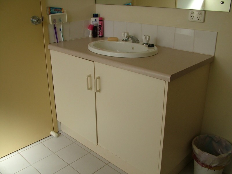 13 FINNISS STREET, Roxby Downs SA 5725