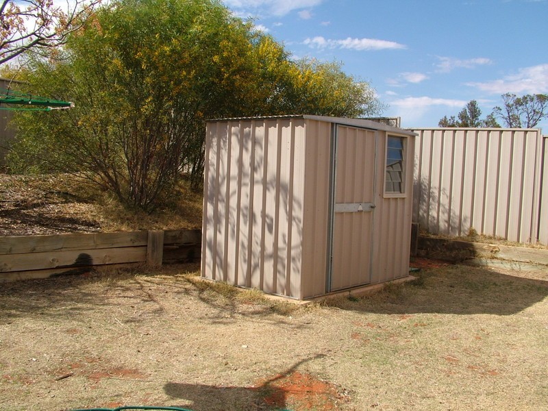 13 FINNISS STREET, Roxby Downs SA 5725