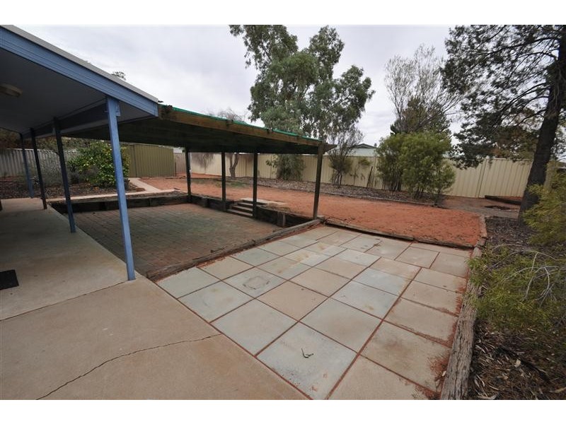 89 PIONEER DRIVE, Roxby Downs SA 5725