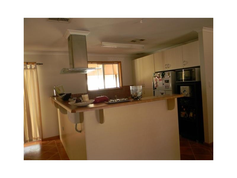 10 Wangianna, Roxby Downs SA 5725