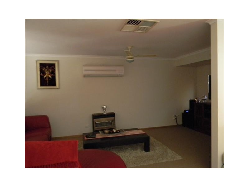 10 Wangianna, Roxby Downs SA 5725