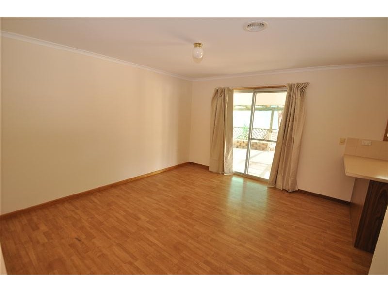 11 Alberrie St, Roxby Downs SA 5725