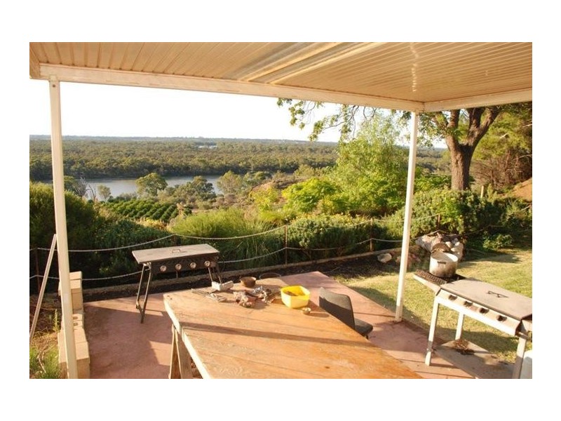 82 Nitschke Road, Loxton SA 5333