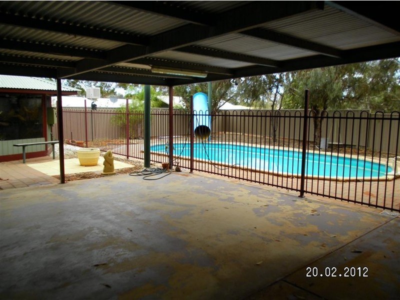 16 Mulgaria Cres, Roxby Downs SA 5725