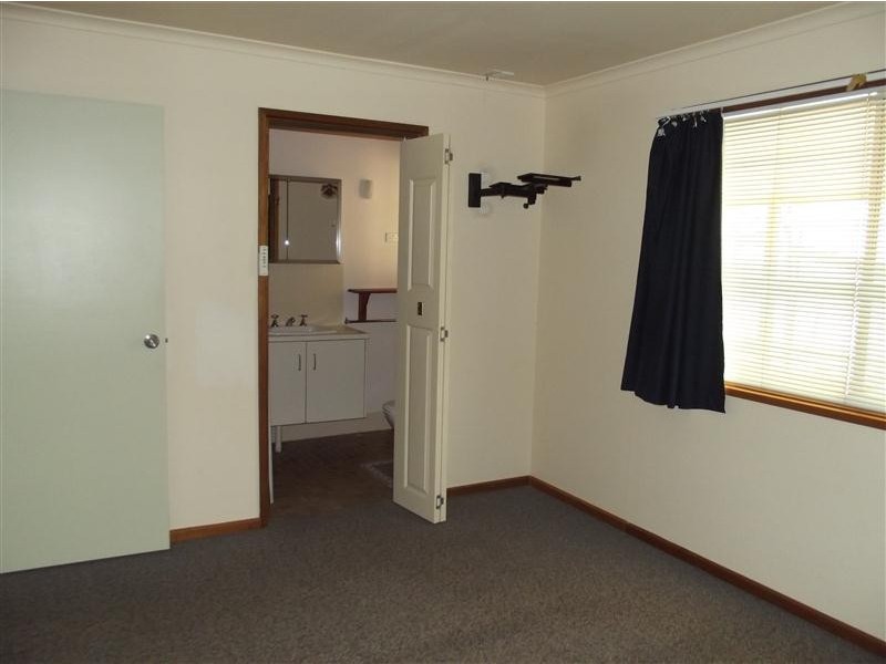 19 CURDIMURKA STREET, Roxby Downs SA 5725