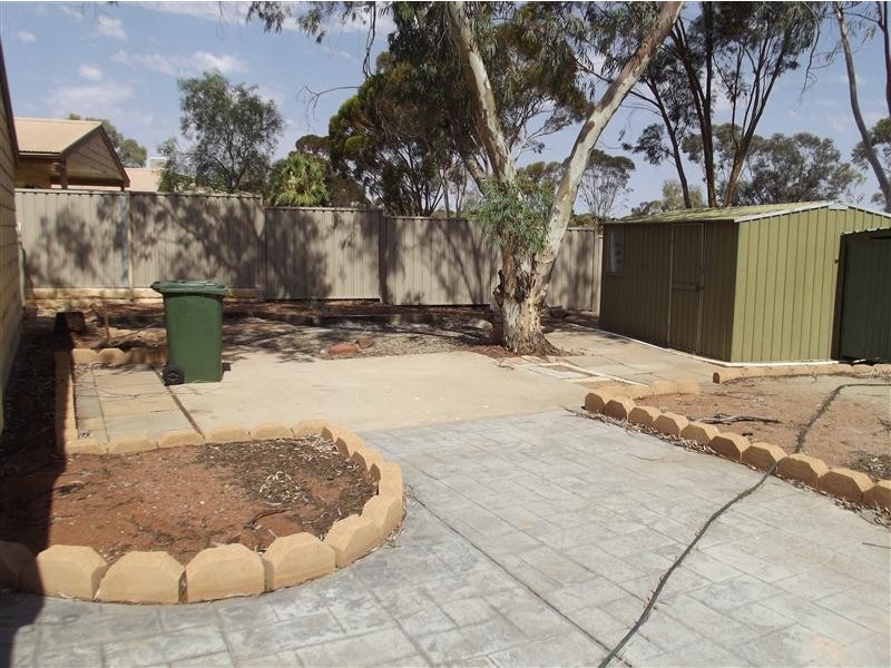 19 CURDIMURKA STREET, Roxby Downs SA 5725