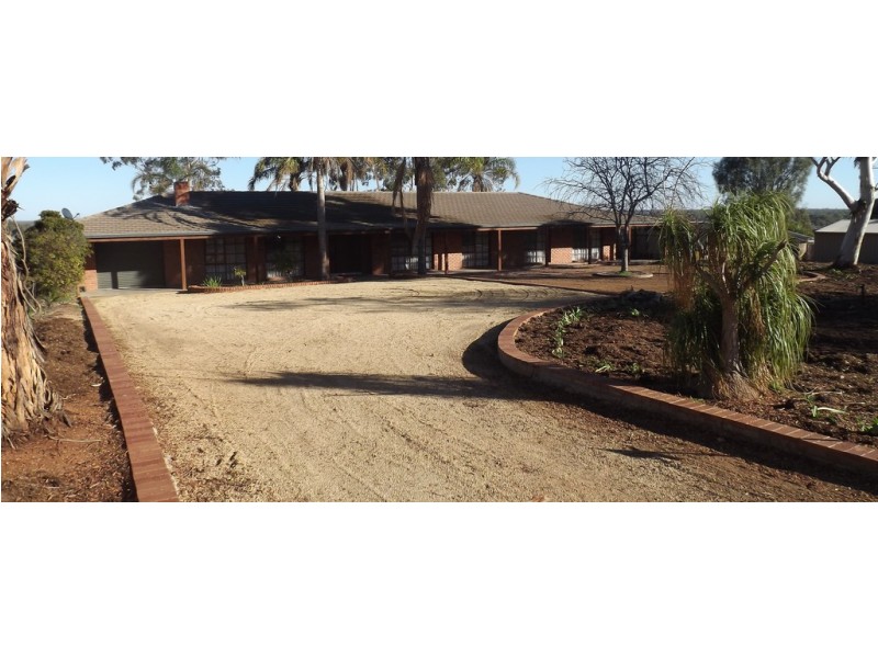 30 Wheatley Rd, Loxton SA 5333