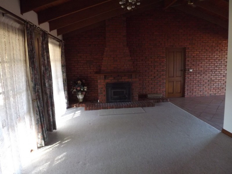 30 Wheatley Rd, Loxton SA 5333