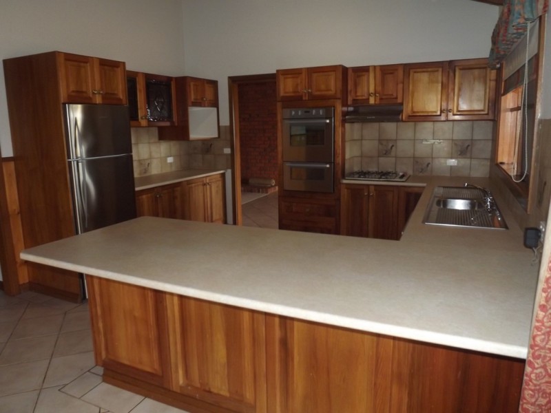 30 Wheatley Rd, Loxton SA 5333