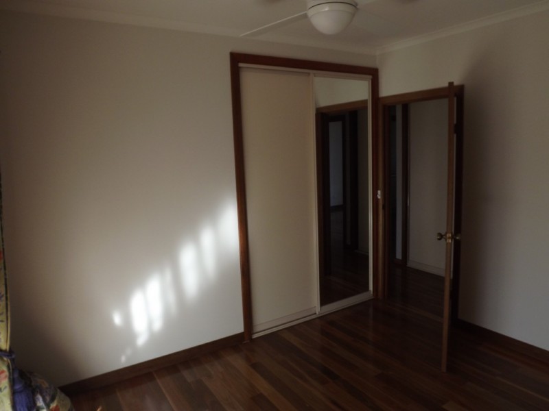 30 Wheatley Rd, Loxton SA 5333