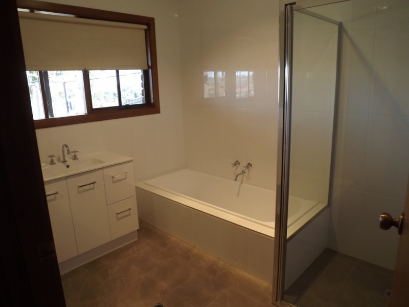 30 Wheatley Rd, Loxton SA 5333