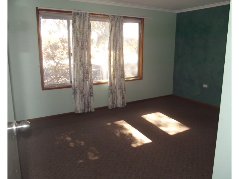 14 Axehead Road, Roxby Downs SA 5725