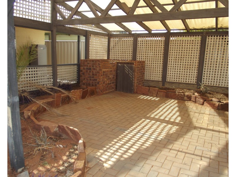 14 Axehead Road, Roxby Downs SA 5725