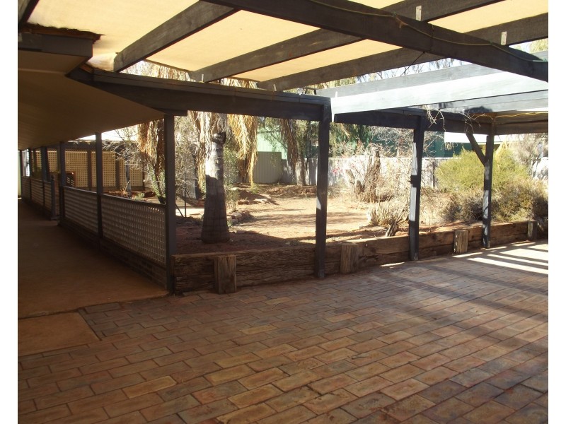 14 Axehead Road, Roxby Downs SA 5725