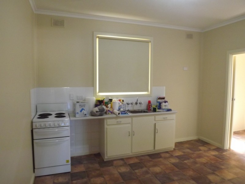 12 Phillips Street, Berri SA 5343