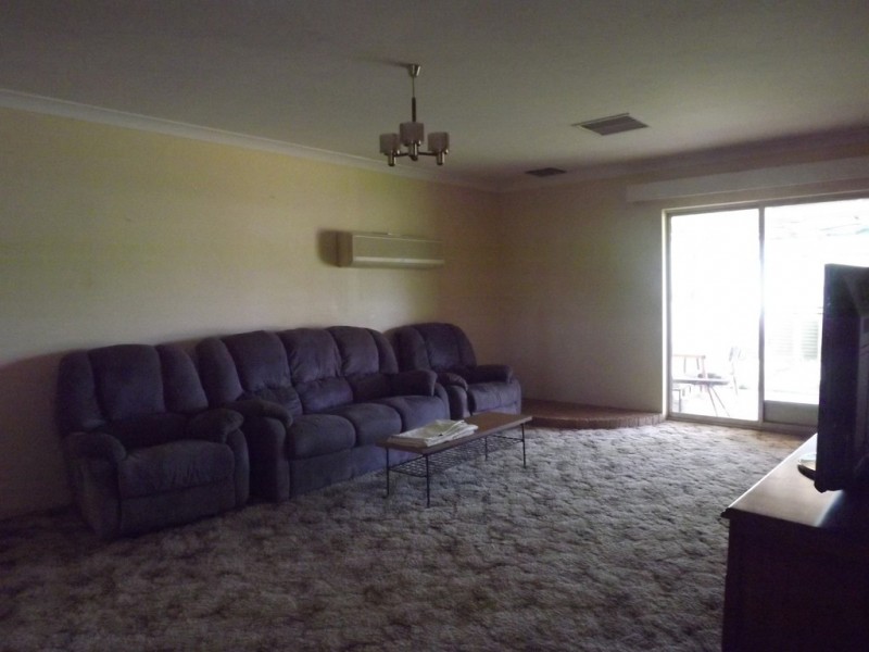 165 Sixteenth St, Renmark SA 5341