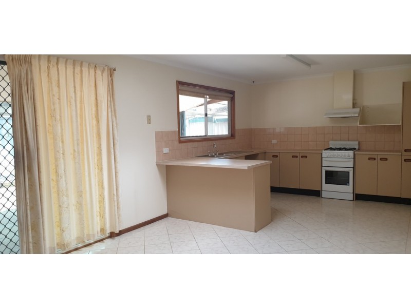 80 Axehead Road, Roxby Downs SA 5725
