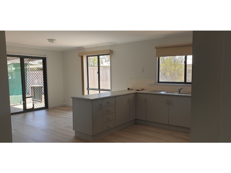 2B Emeroo Crt, Roxby Downs SA 5725