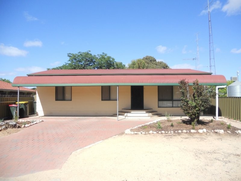 3 Eitzen St, Berri SA 5343