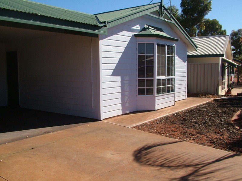 28b QUONDONG STREET, Roxby Downs SA 5725