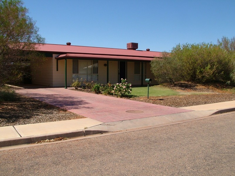 25 Quandong Street, Roxby Downs SA 5725