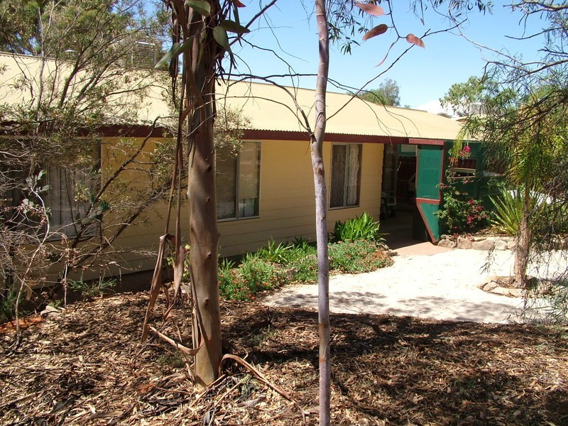 3  Bopeechee Street, Roxby Downs SA 5725