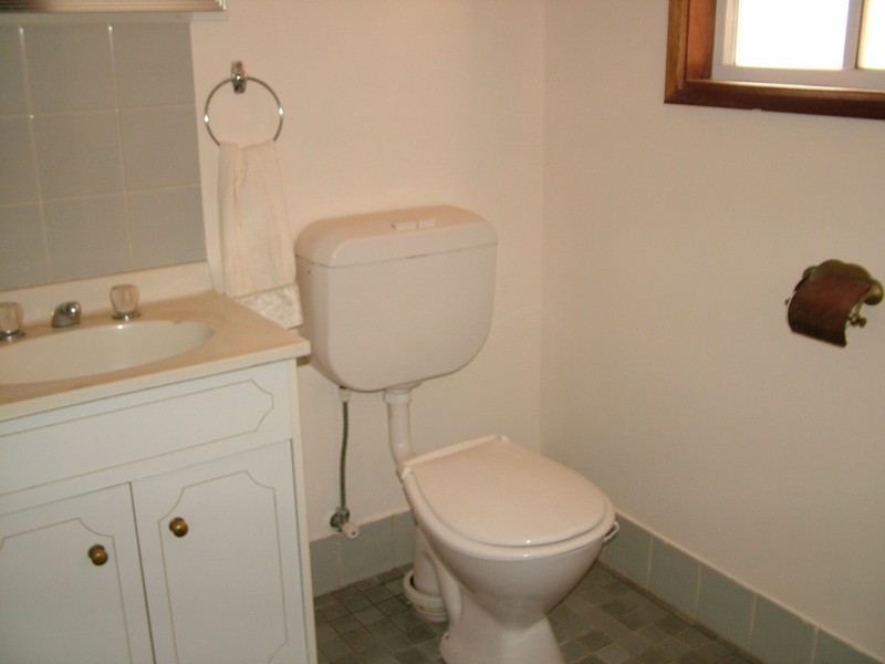 24  CURDIMURKA, Roxby Downs SA 5725