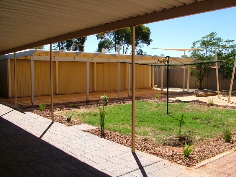 29 WILLAROO, Roxby Downs SA 5725