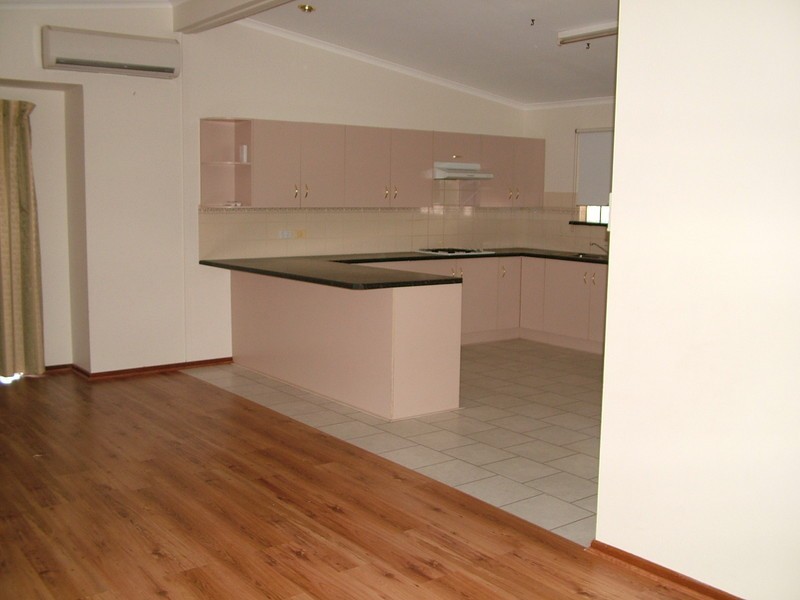 35 FINNISS STREET, Roxby Downs SA 5725