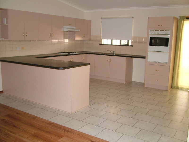 35 FINNISS STREET, Roxby Downs SA 5725
