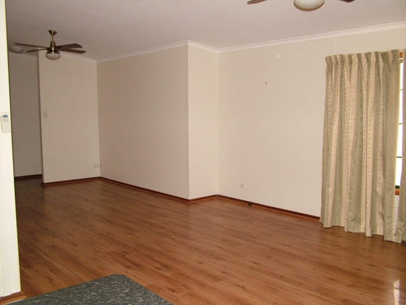 35 FINNISS STREET, Roxby Downs SA 5725