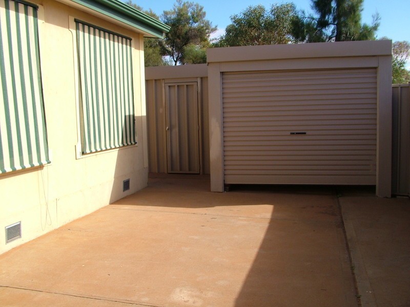 35 FINNISS STREET, Roxby Downs SA 5725