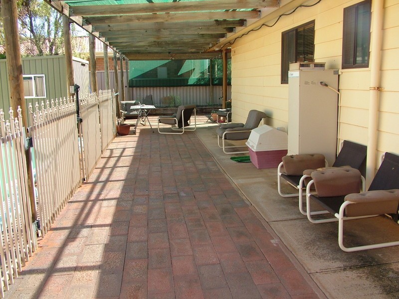 1 ANNA COURT, Roxby Downs SA 5725